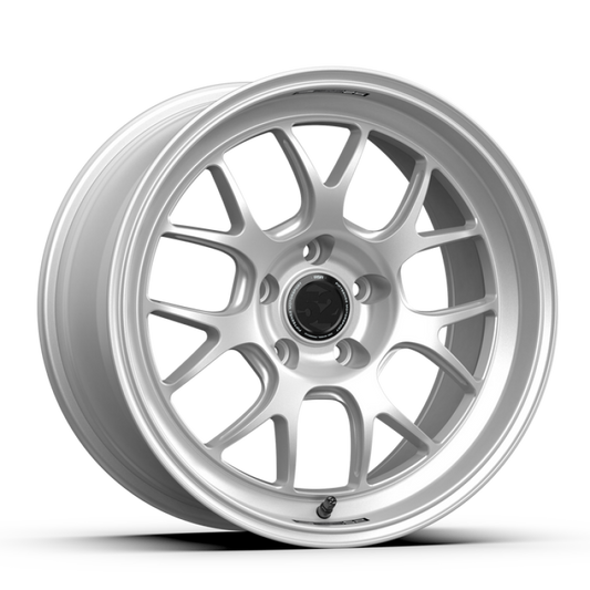 fifteen52 Apex RSR 18x9.5 5x120 22mm ET 72.56mm Center Bore Radiant Silver