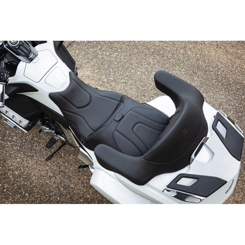 Mustang 18-19 Honda Gold Wing GL1800 Standard Touring 1PC Seat w/ Driver Backrest - Black