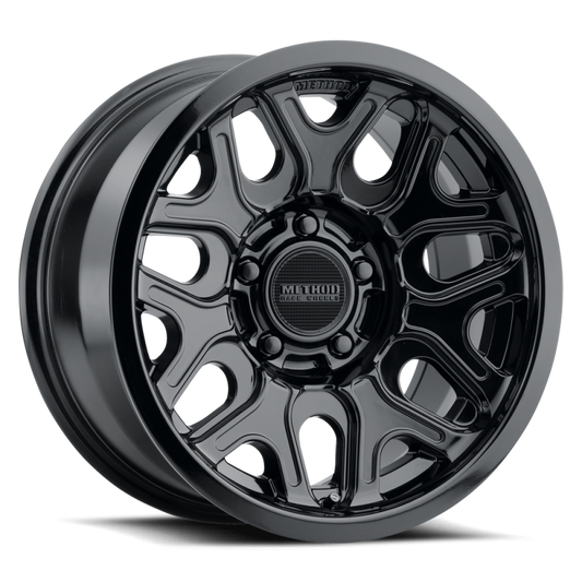 Method MR322 / 18x9 / 8x170 BP / 18ET / 5.68in BS / 130.81mm CB - Gloss Black Wheel